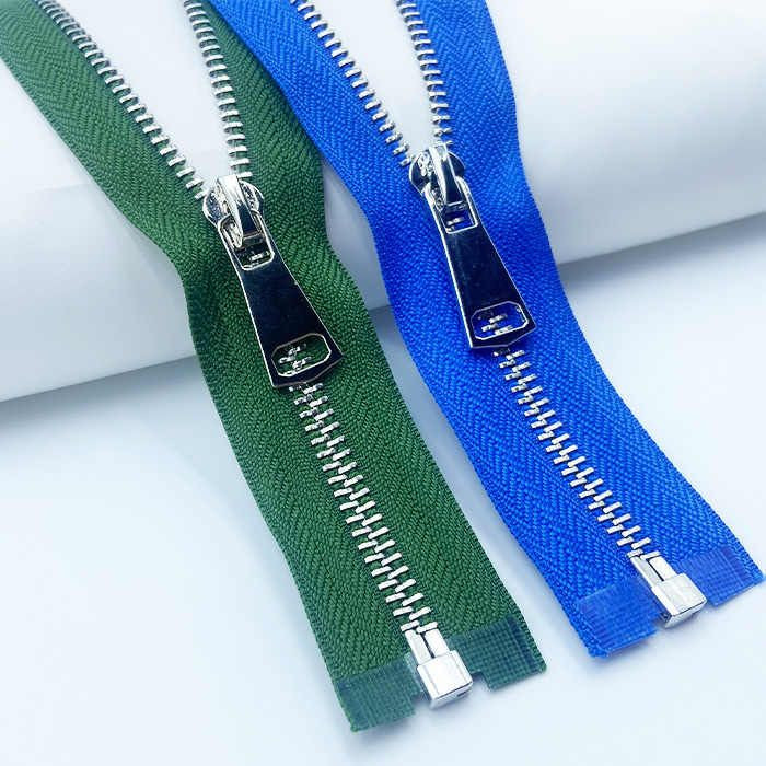 Wholesale Cheap Colorful reversed #5 Metal zipper Brass Teeth Silver color Open-End Long Zipper